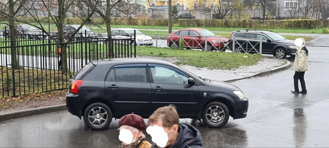 Пушкин в мерседесе. Пушкин в мерседесе. Автомобиль пушкина. Пушкин в машине. Пушкин в авто.