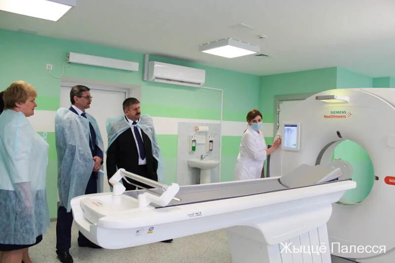 Заведующая инфекционным отделением городской больницы выкса. Узист визитница. Мозырская городская больница. Заведующая хозяйством. Белоруссия больница доктора сосновского контакты.