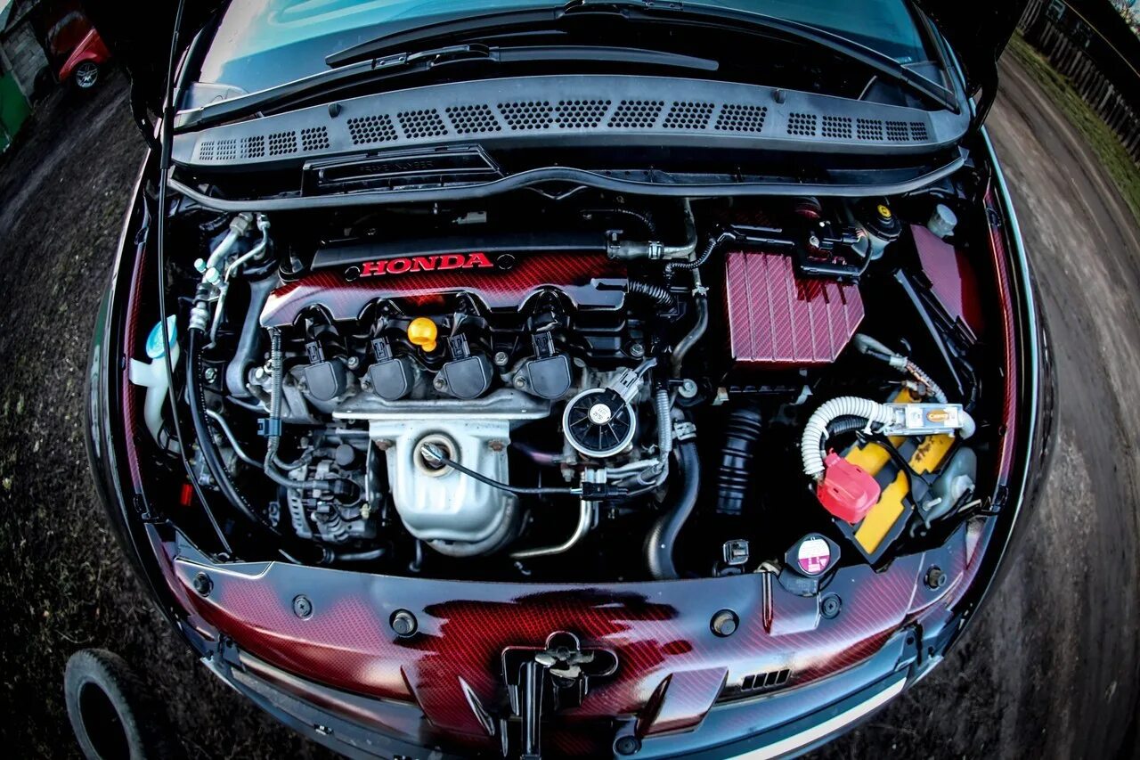 Хонда Цивик 4д под капотом. Хонда Цивик подкапотос 4д. Подкапотка Хонда Цивик 4д. Honda Civic 5d подкапотка.