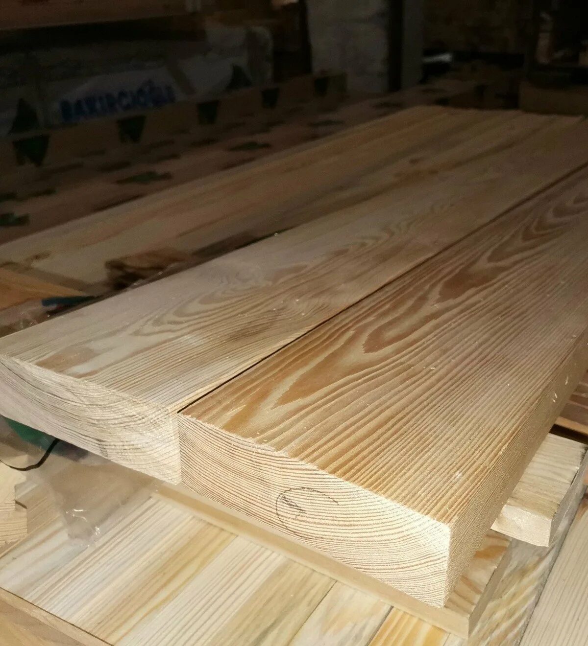 Строганный лиственница. Доска лиственница 20х100. Доска строганная лиственница 135х20х6000. Строганный лиственница. Брусок строганный 50х50х3000.