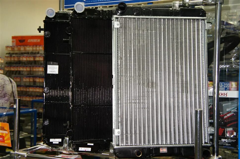 Отличие радиатора. Радиатор охлаждения евро 742х204х826мм 4-х рядный алюминиевый. Радиатор охлаждения brp509000787 3х рядный. Радиатор 53212 3-х рядный алюминиевый.