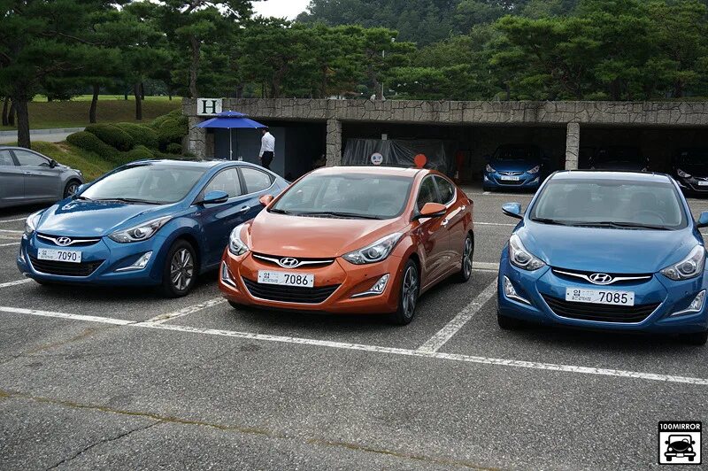 Дром ру хендай. Hyundai Elantra i30. Элантра 5 Рестайлинг. Hyundai Elantra j5. Hyundai Solaris 2016 и Hyundai Elantra.