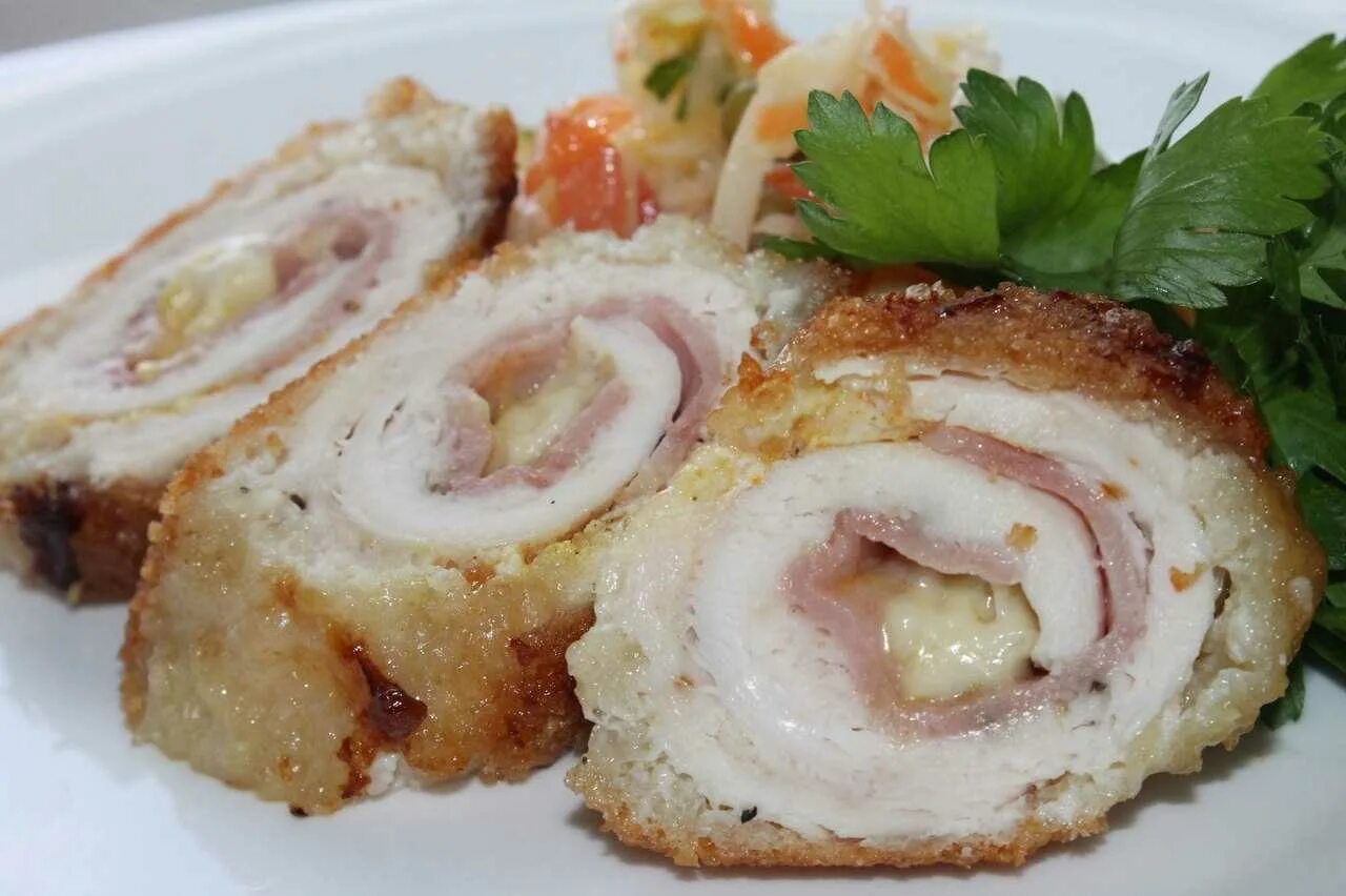Рецепт куриных рулетиков с начинкой