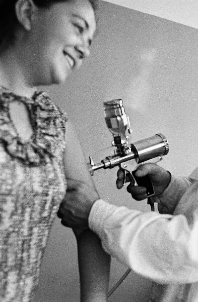 Советские вакцины. Прививка от черной оспы в СССР.