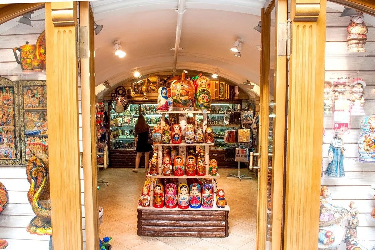 сувенирные лавки рядом. сувенирные лавки рядом. сувенирные лавки рядом. елабужский сувенирная лавка. сувенирные лавки ялта.