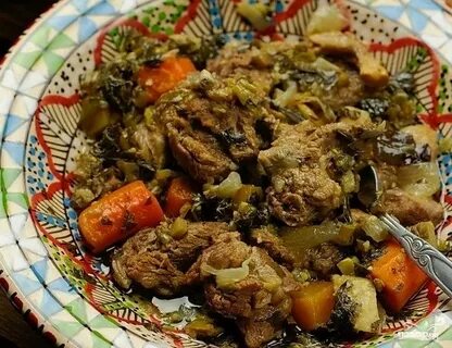 Баранина с овощами в горшочке в духовке