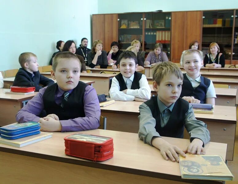 Будни железногорска. Городня православная гимназия. Городенская православная гимназия в Городне. Городенская православная гимназия Конаковский район. ЧОУ Городенская православная гимназия село Городня.