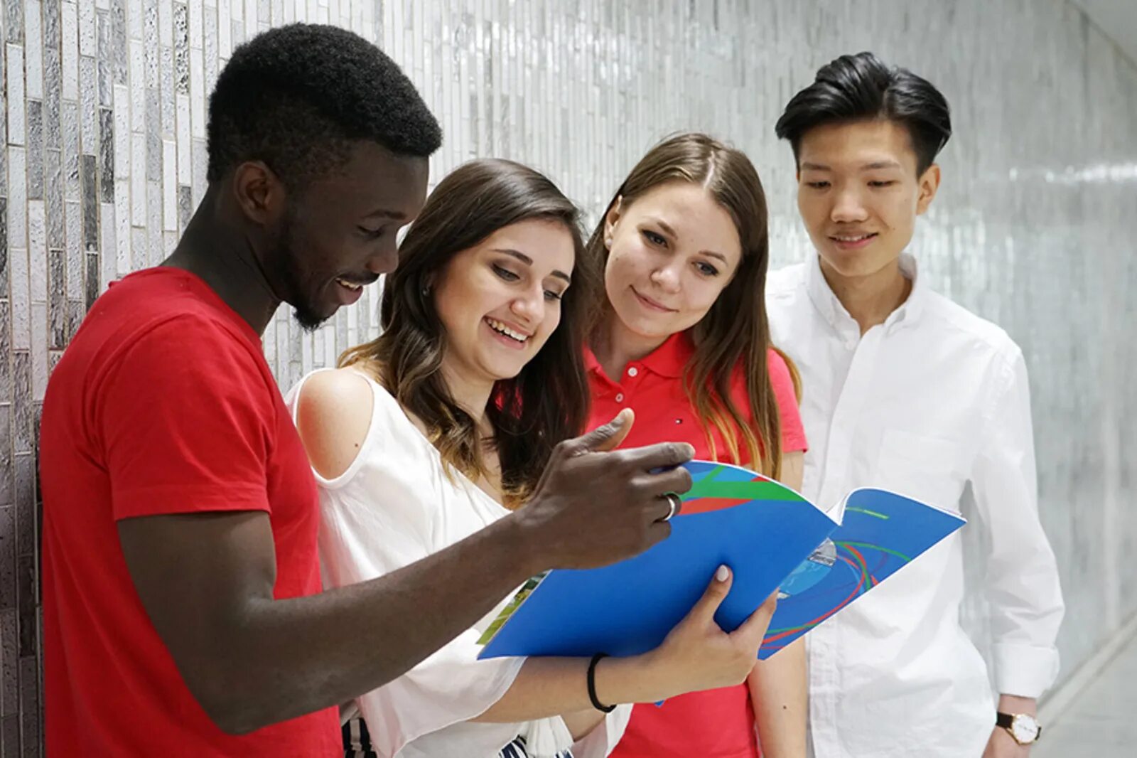 Мигранты студенты. Иностранные студенты. Иностранные студенты в российских вузах. Иностранные студенты в российских вузах. Учится иностранцев.