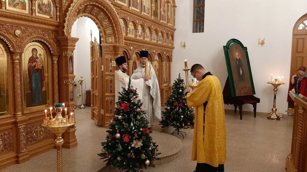 православное рождество. 01. рождество литургия. служба в храмах 6 и 7 января. с рождеством христовым москва.