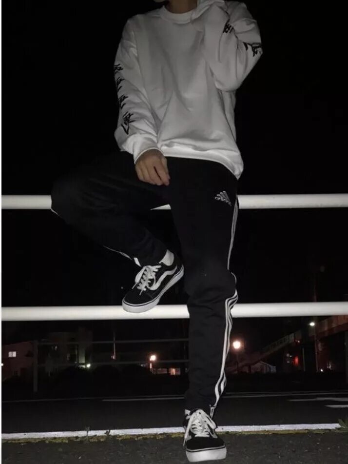 крутые парни без лица. топовый пацан без лица. картинки на аву для пацанов. крутой подросток. фото крутых пацанов без лица.