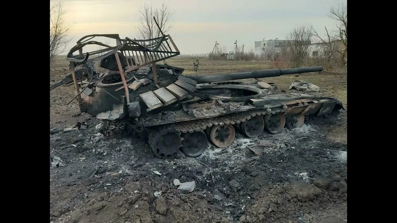 Кадры подбитой техники