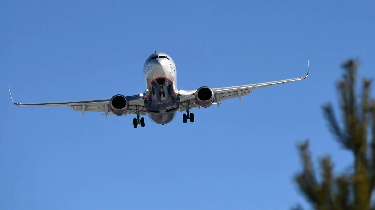 Аэрофлот юбилей. Ssj 100. Российские самолеты за границей. Аэрофлот москва киев. Российские самолеты за границей.