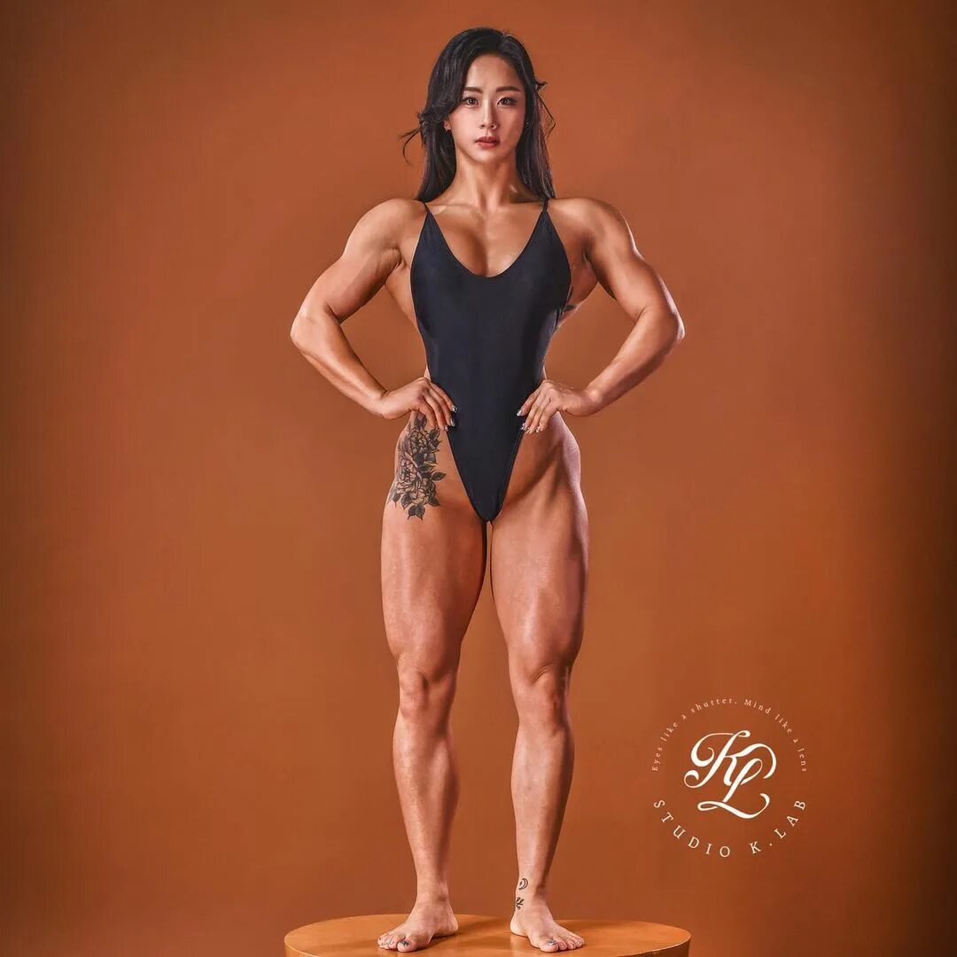 Girlwithmuscle. Бодибилдинг инстаграм ловушка. Ashley potts. Girlswithmuscle. Martina sletsjoee.