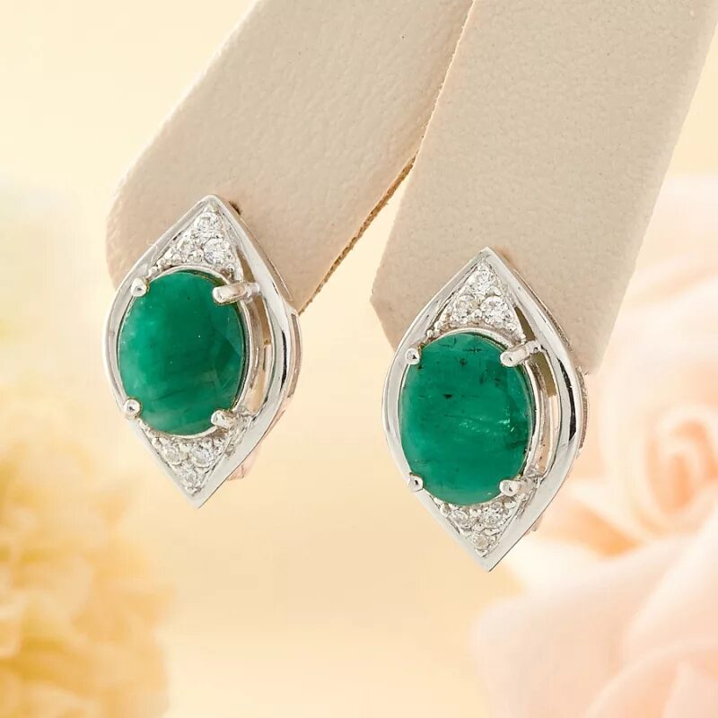 Кольцо с изумрудом огранки октагон. Изумрудный магазин. 485 изумруд. Ювелирный магазин изумруд волгоград красноармейский район. Магазин изумруд одежда.