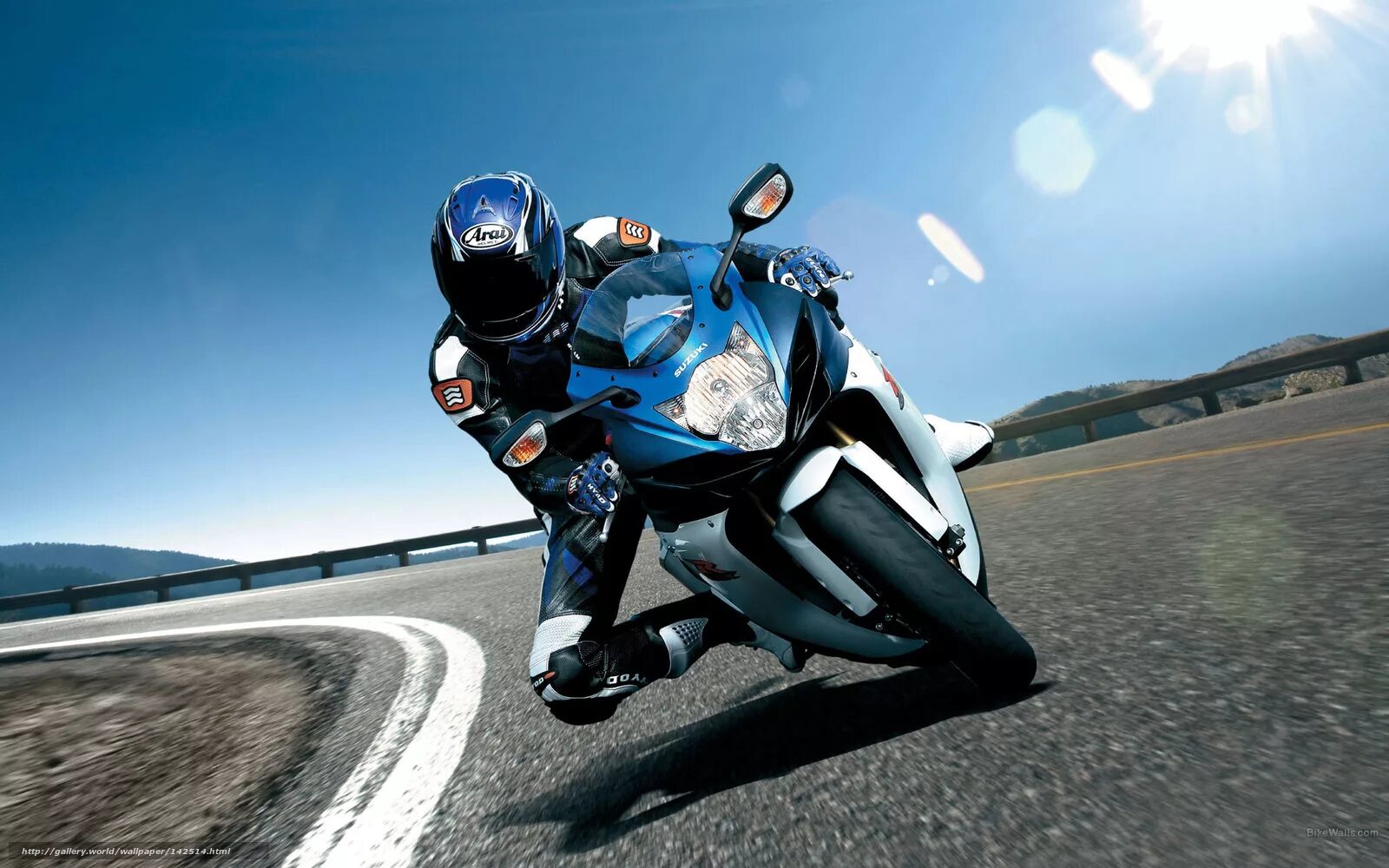 Кс мото. Байкер на suzuki gsx r 600. мотоцикл сузуки gsxr 750 и байкер. мотоциклист. обои мотоциклы.