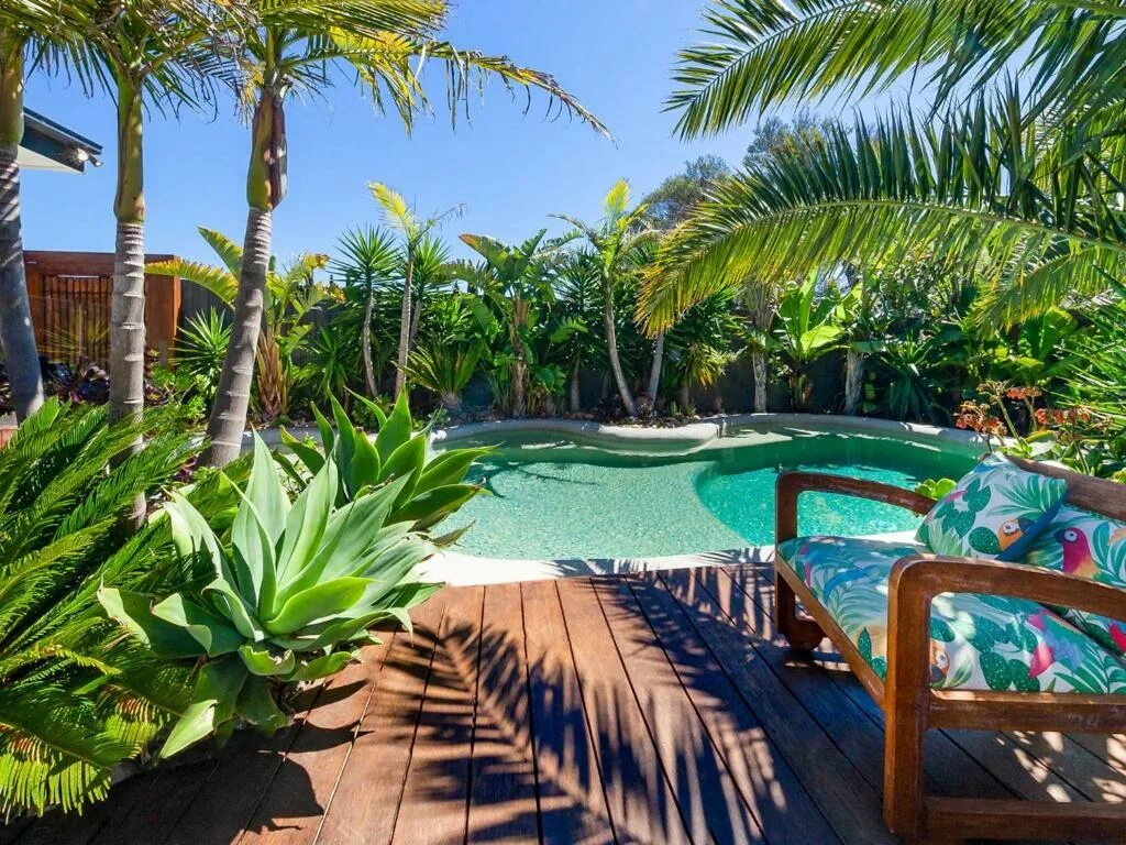 Тропический Оазис ашкьюди. Одноразка тропический Оазис. Paradise Oasis 4*. The Retreat Palm модель отличается от оригинала.