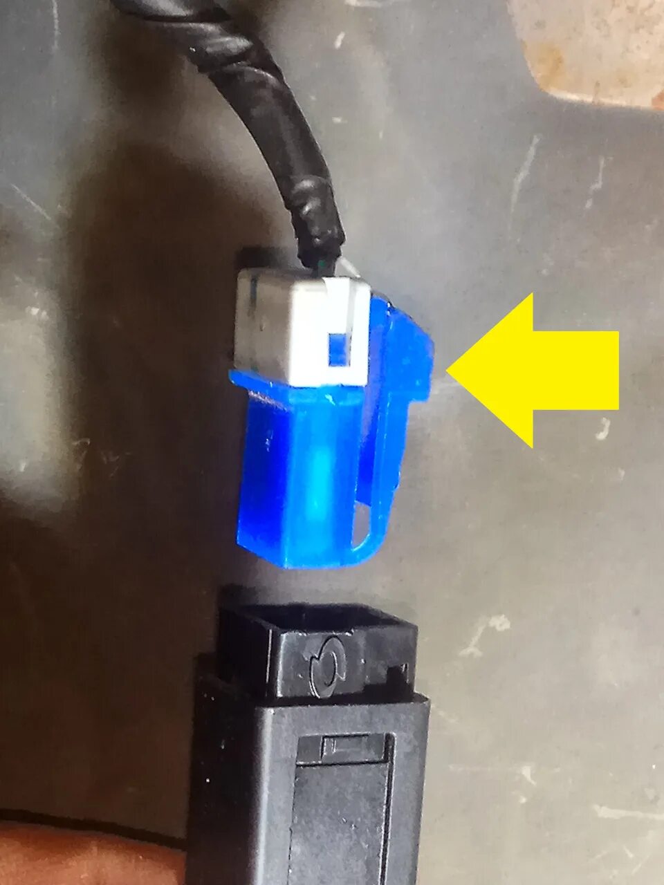 Датчик педали ниссан альмера классик. Nissan almera classic b10 концевик сцепления. концевой выключатель сцепления ниссан альмера классик. концевик сцепления ниссан альмера классик. датчик сцепления альмера классик.