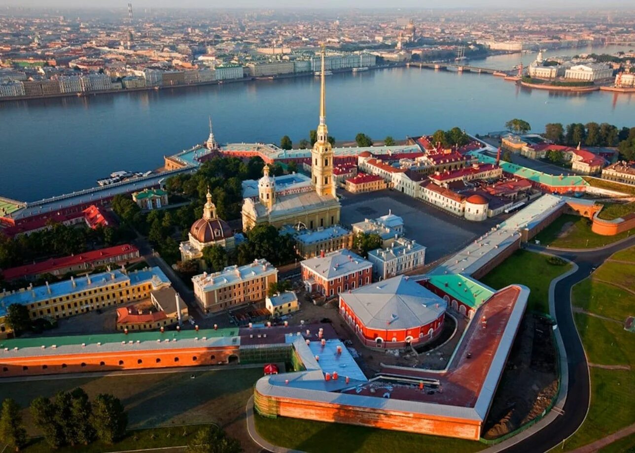 Оф сайт санкт петербурга. Петропавловская крепость в Санкт-Петербурге. Питер Петропавловская крепость. Заячий остров Петропавловская крепость. Петропавловская крепость музей.