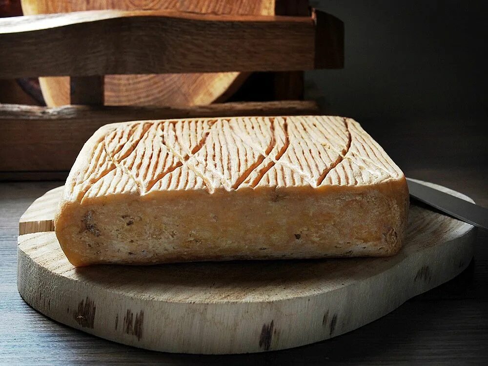 Таледжио бьянко. Taleggio сыр итальянский. Итальянский сыр таледжио. Таледжио сыр. Таледжио фото.