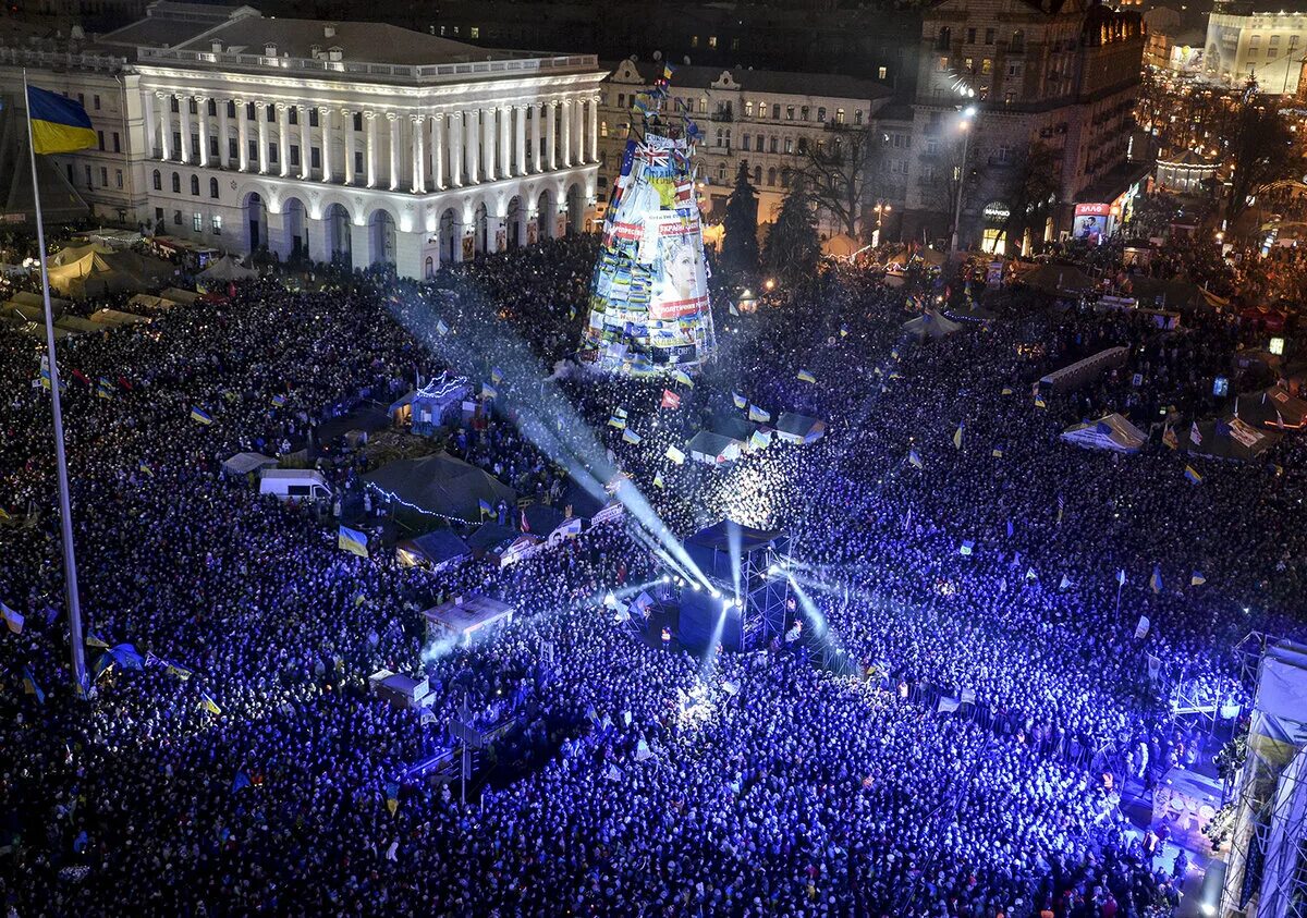 Евромайдан это. Майдан Незалежности Киев 2014. Майдан 2014 площадь независимости. Евромайдан на Украине в 2014. Майдан Незалежности 2013.