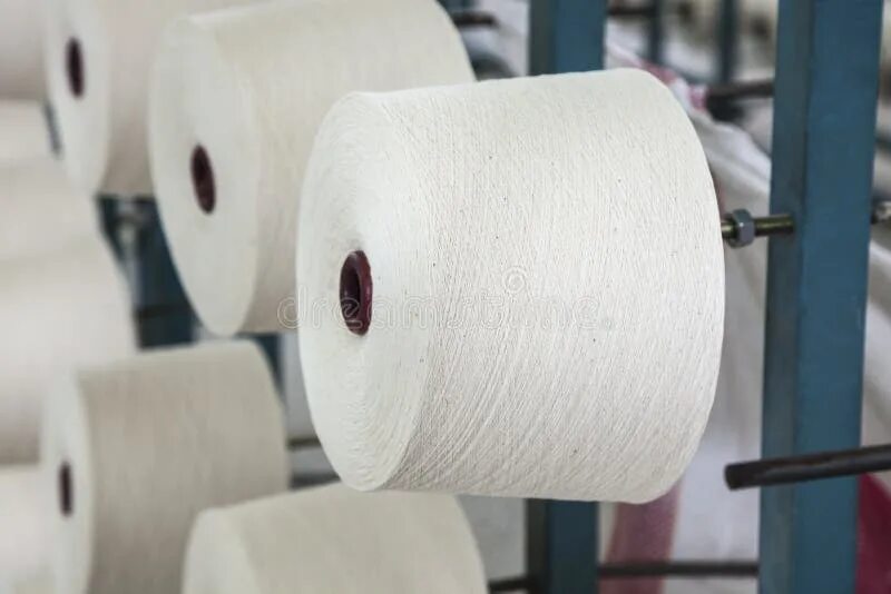 Бумажная нитка. Хлопковые нити для производства ткани. Текстильная промышленность хлопок. Ткани из бумажной пряжи. Хлопок в производстве полотна.