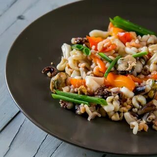 Морской коктейль с овощами