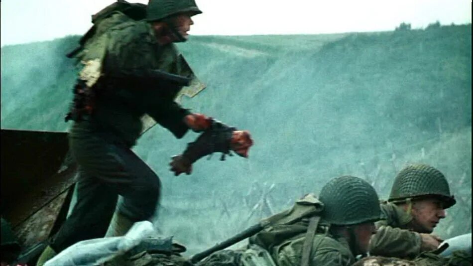 Спасти са. Высадка в нормандии спасти рядового райана. спасти рядового райана омаха бич. спастиирядового райна. спасти рядового райна тонут солдаты.