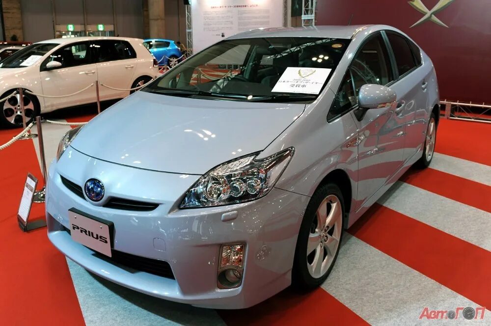 Toyota prius 2010. Японская тойота приус. Toyota prius 30 2015. Тойота приус 2023 в японии. Японская тойота приус.