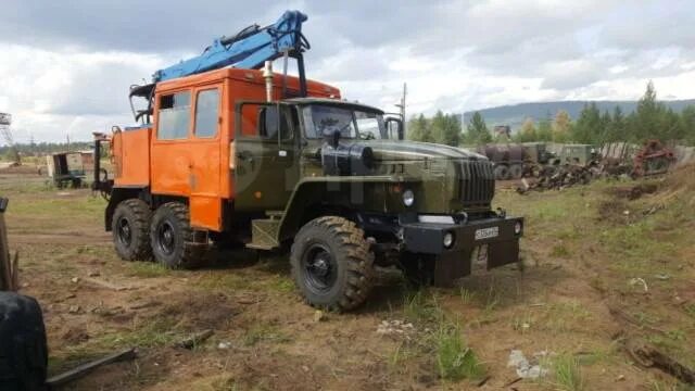 Урал 43204 лесовоз. Урал 4320 лесовоз с гидроманипулятором. Урал 4320 лесовоз с гидроманипулятором. Урал 55571 лесовоз. Фискарс машина.