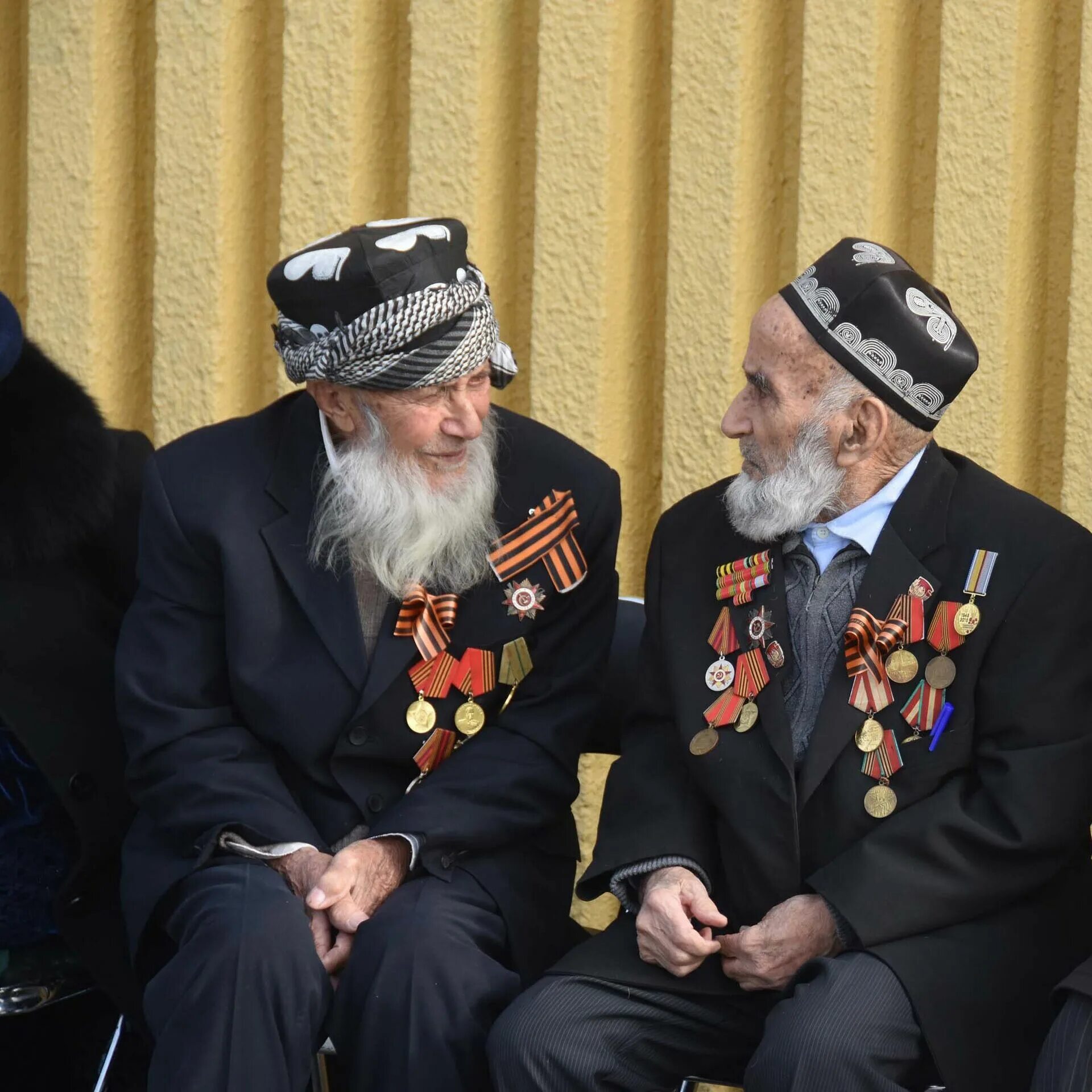 Таджики в великой отечественной войне. Ветераны Таджикистана. Ветераны Великой Отечественной Таджикистан Зайнаб. Зиёев Асад ветеран войны Узбекистан. Узбекские ветераны.