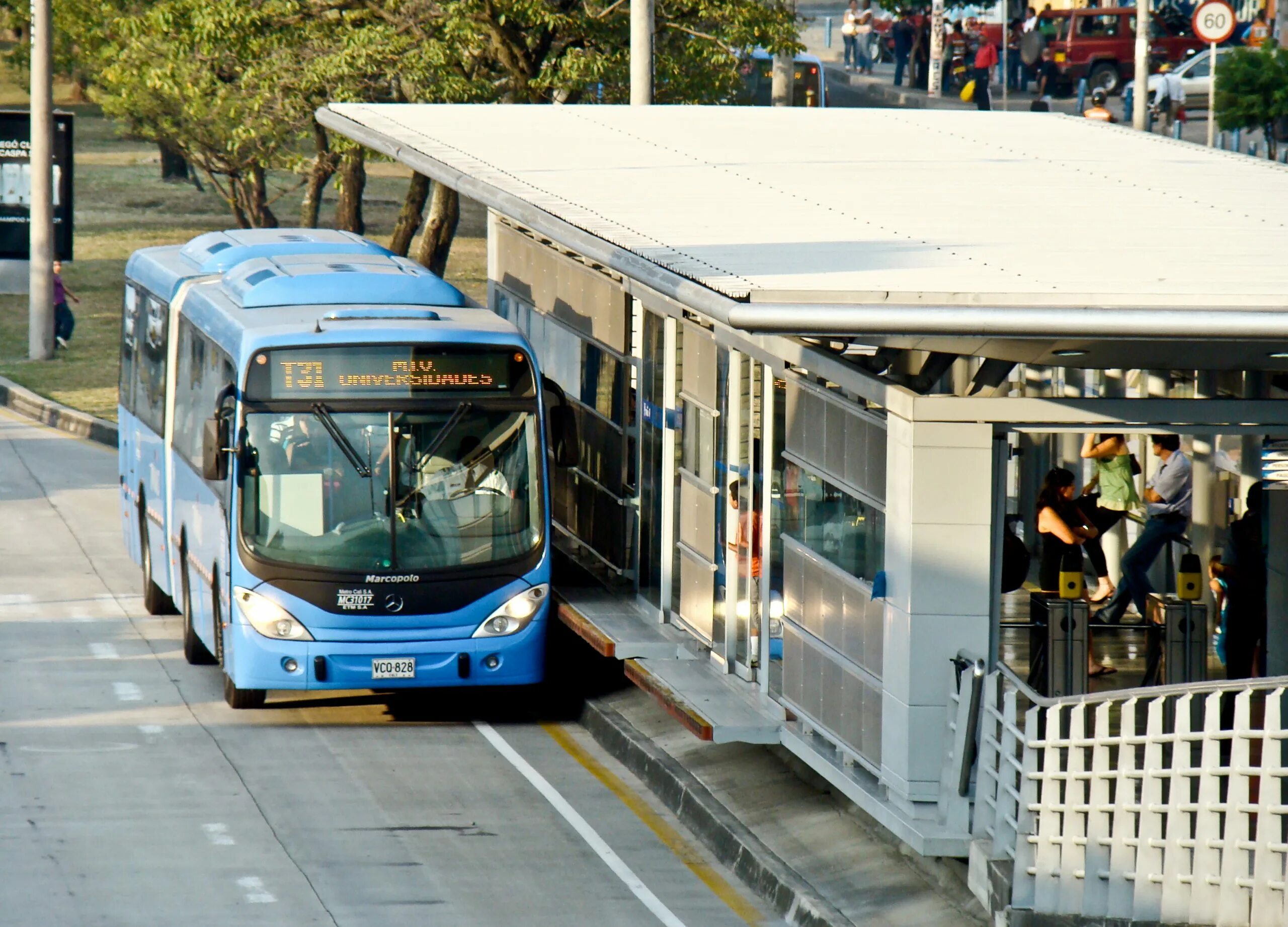 Автомобиль общественный транспорт. Brt (bus rapid transit). общественный транспорт чили. чили автобусы. автобусная система.