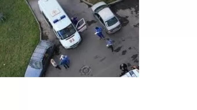 школа 640 мальчик выбросился из окна. в петербурге выбросился из окна. пожар на дыбенко 9. в санкт петербурге парень выбросился из окна. девушка выбросилась из окна.