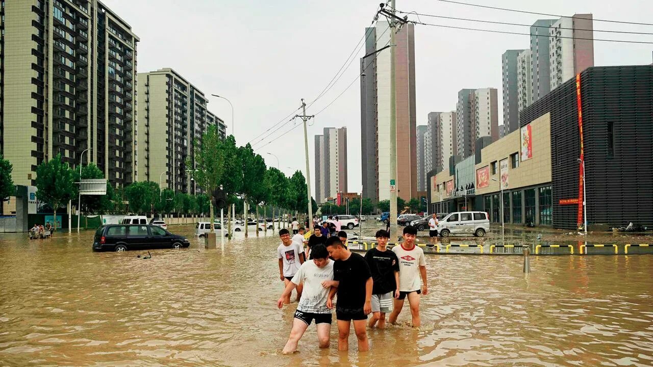 Какое наводнение в китае. Наводнение в Китае 2021. Наводнение в Китае 1931. Китай 2011. Наводнение в Пекине сейчас.