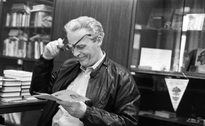 Корней иванович чуковский (1882-1969). Писатель д б. Александр николаевич степанов — русский советский писатель. Кустодиев борис михайлович мордовцев. Паустовский константин георгиевич портрет.