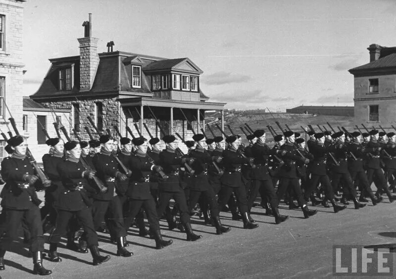 Первый вв. Армия Канады во второй мировой. Канадская армия во второй мировой. Канадские войска во 2 мировую.