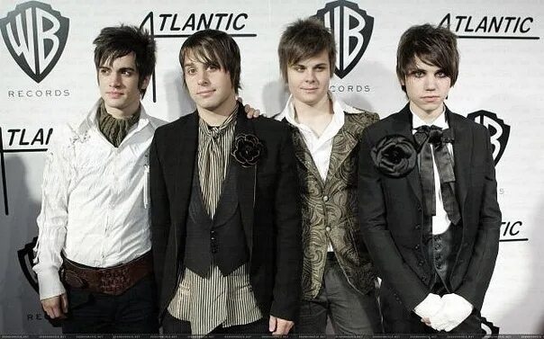 Don't panic coldplay. Panic at the disco 2005. Panic at the disco 2000. Паник атак. Real panic.