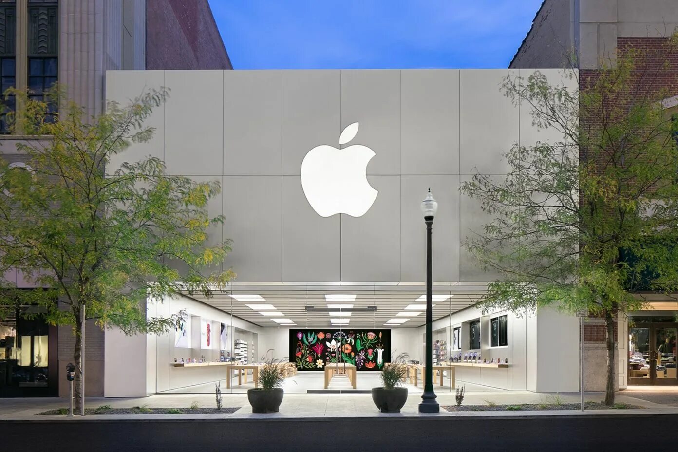 Apple both. Штаб квартира apple в купертино. apple store 2025. бульвар адамс эйпл. apple park в купертино, штат калифорния,.