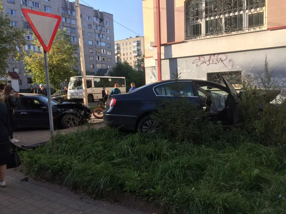 Происшествия многих лет. Происшествия в рыбинске вчера. рыбинск дтп сегодня карякинская луначарского. рыбинск перекрёсток свободы 14.