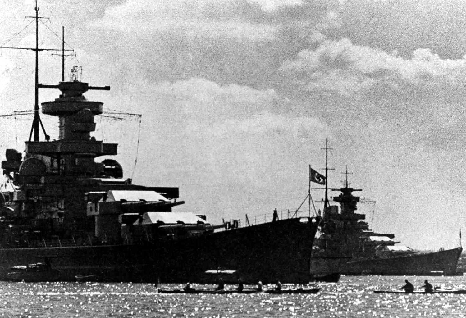Gneisenau 1945. Шарнхорст линкор. German gneisenau battleship. German gneisenau battleship. Немецкий линкор " шарнхорст " 03715.