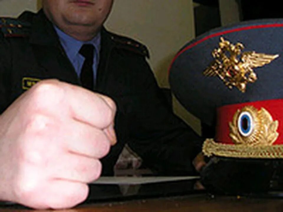 Преступление совершенное сотрудником полиции