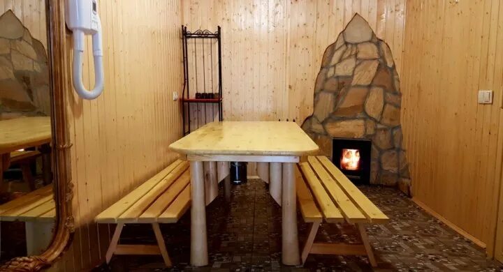 Баня на дровах тюмень. Сауна три котла, новый уренгой. Три кота сауна великий новгород. Баня сауна с бассейном. Баня с парилкой и сауной 2/3.