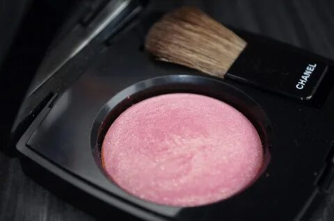 Chanel Joues Contraste 170 Rose Glacier.