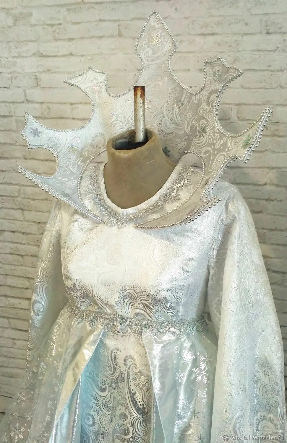Воротник снежной королевы. Артэ костюм снежной королевы. костюм снежной королева для8нет. костюм снежной королевы взрослый. костюм снежной королевв.