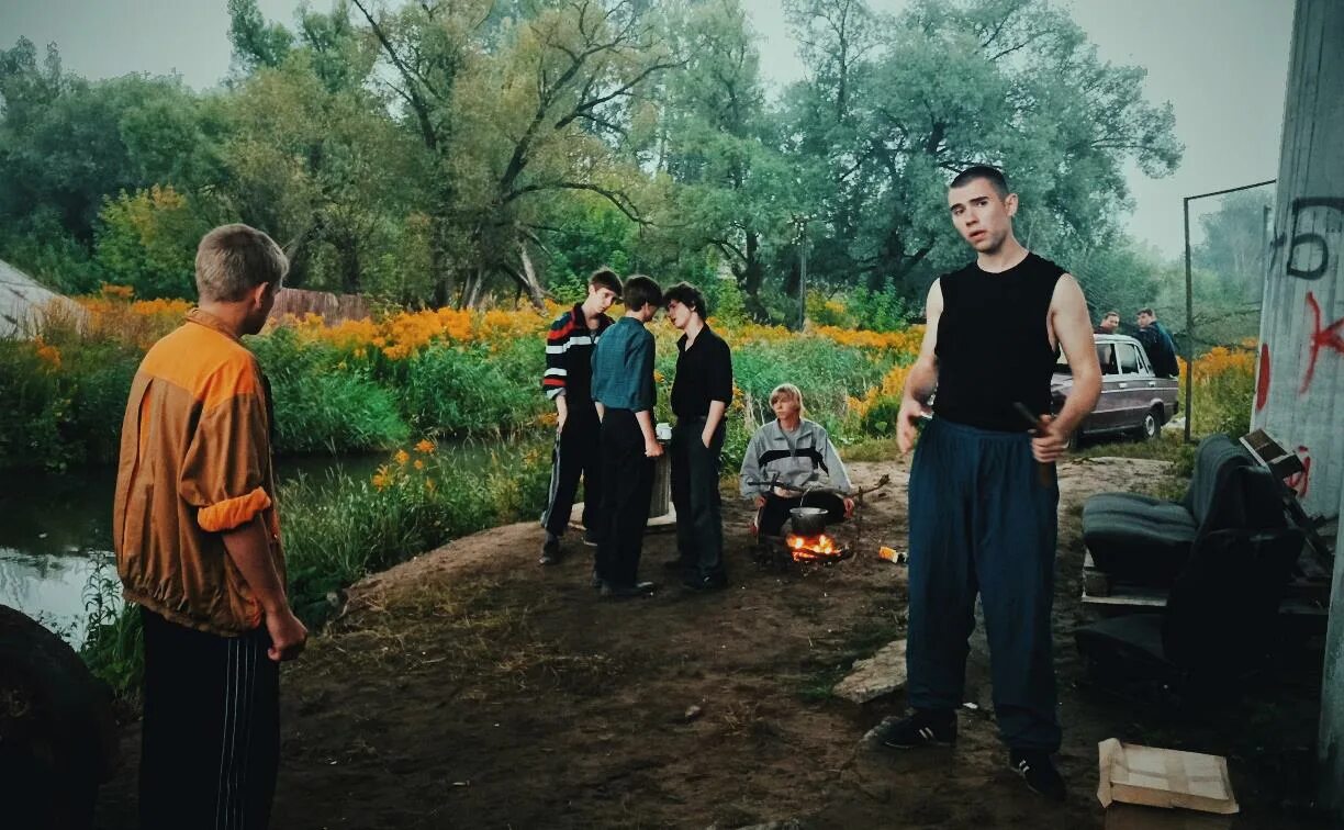 Мир дружба жвачка в каком городе снимали. Мир дружба жвачка сериал юрий борисов. алик афганец сериал. илья аксенов мир дружба жвачка. афганец юрий борисов сериал.