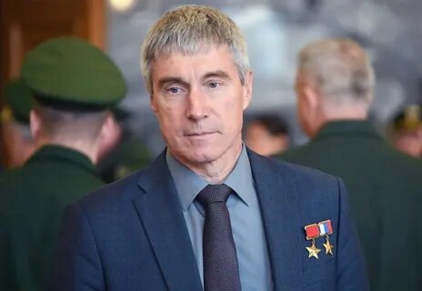 Крикалев сколько дней в космосе