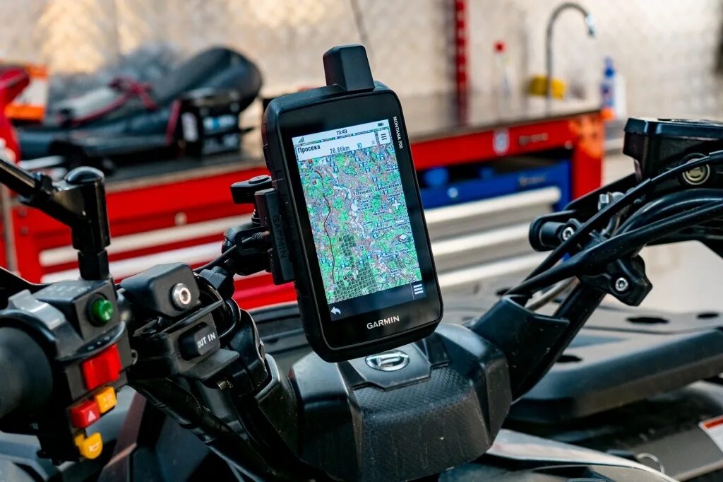 Крепление навигатора. Garmin montana 700i. gps-навигатор garmin montana 700. гармин монтана 700 i. крепление гармин монтана 700.