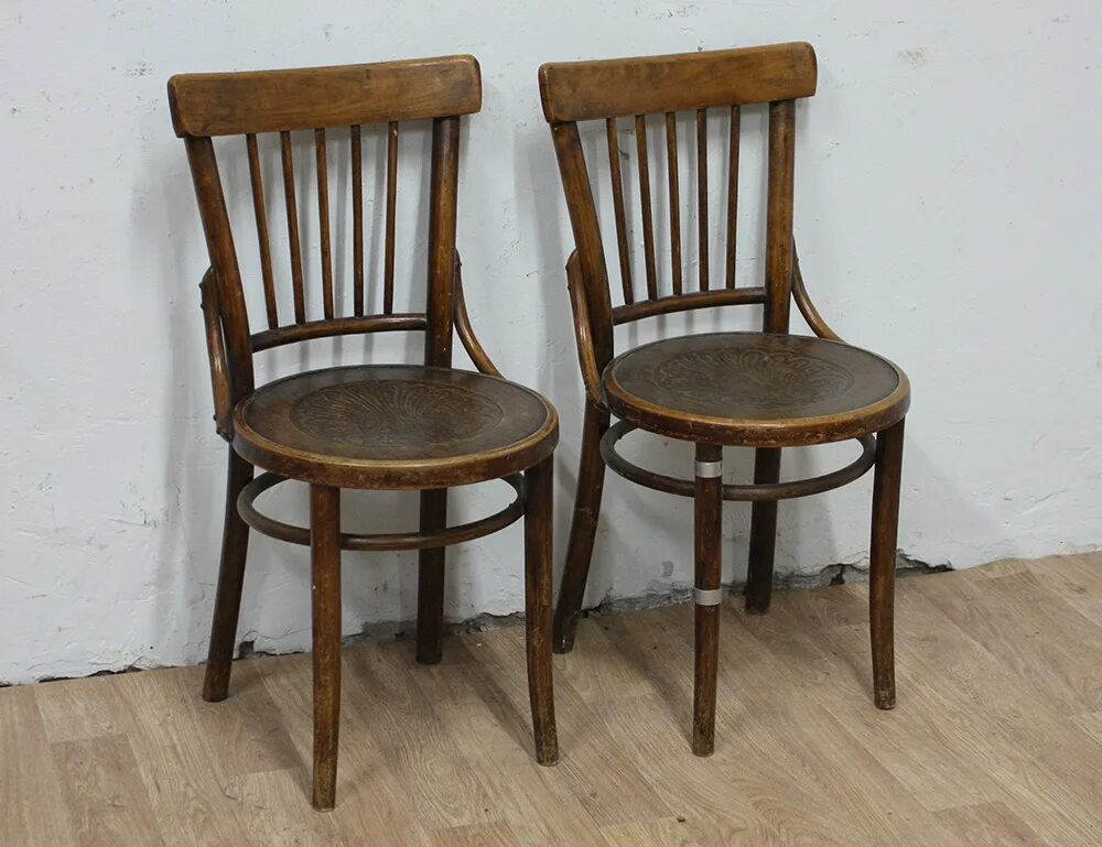 Венский стул артикул сту-175. Старый стул. Стулья старинные деревянные. Стулья в Старом стиле.