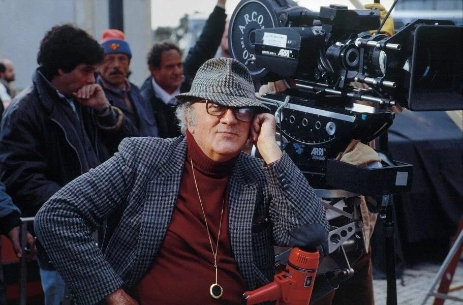 Federico fellini. Федерико феллини 1 час. Феллини фото. Федерико феллини. Федерико феллини режиссеры.