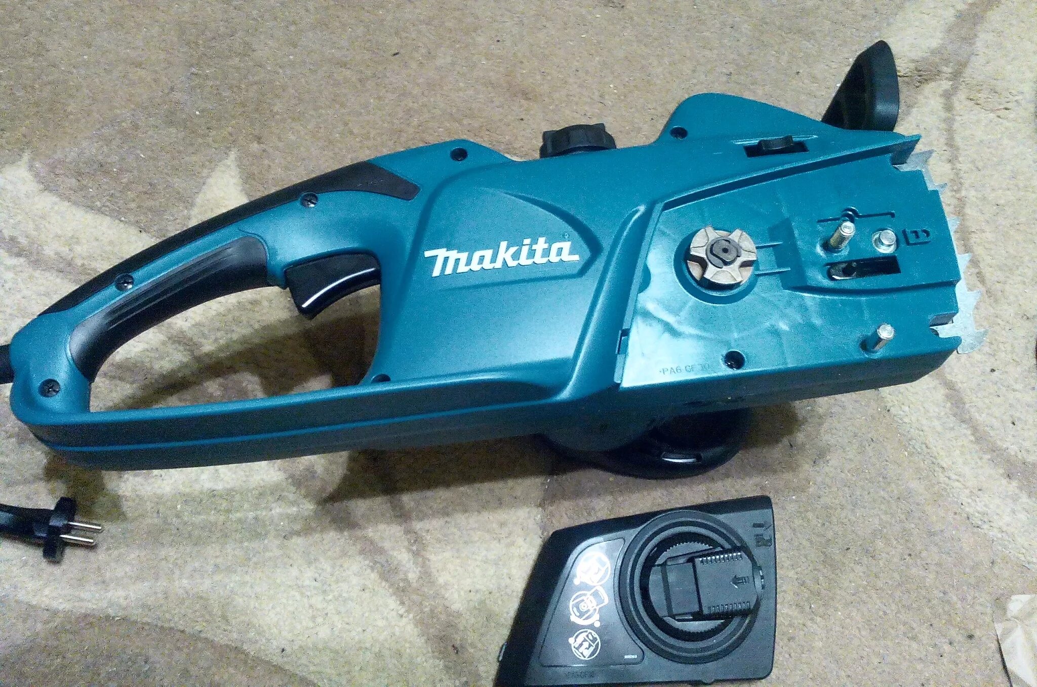 Пила цепная uc4041a. Makita uc4041a. Электропила Макита uc4041a. Makita uc3000a. Makita UC 4041a коробка.