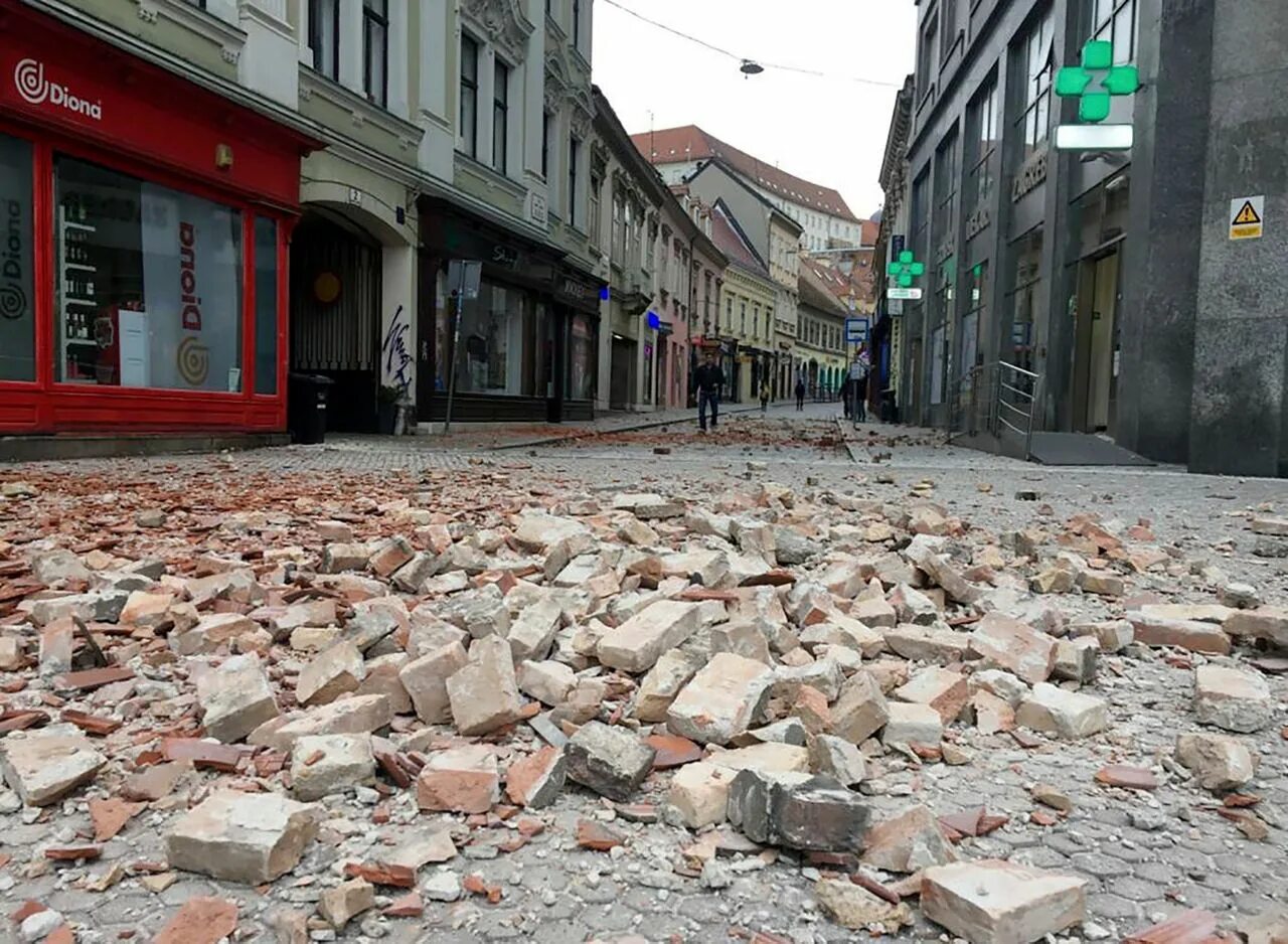 Нидерланды землетрясение. Землетрясение в Хорватии. Загреб в марте.